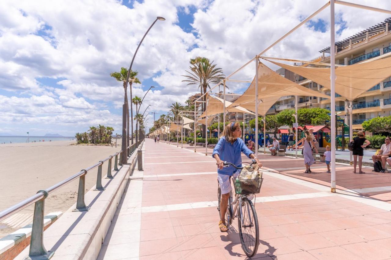 Estepona Beachside Apartment Exterior photo